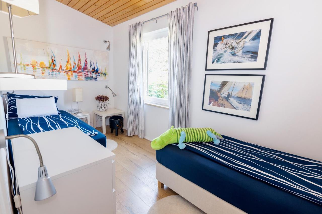 Residence Pecek Новиград Екстериор снимка
