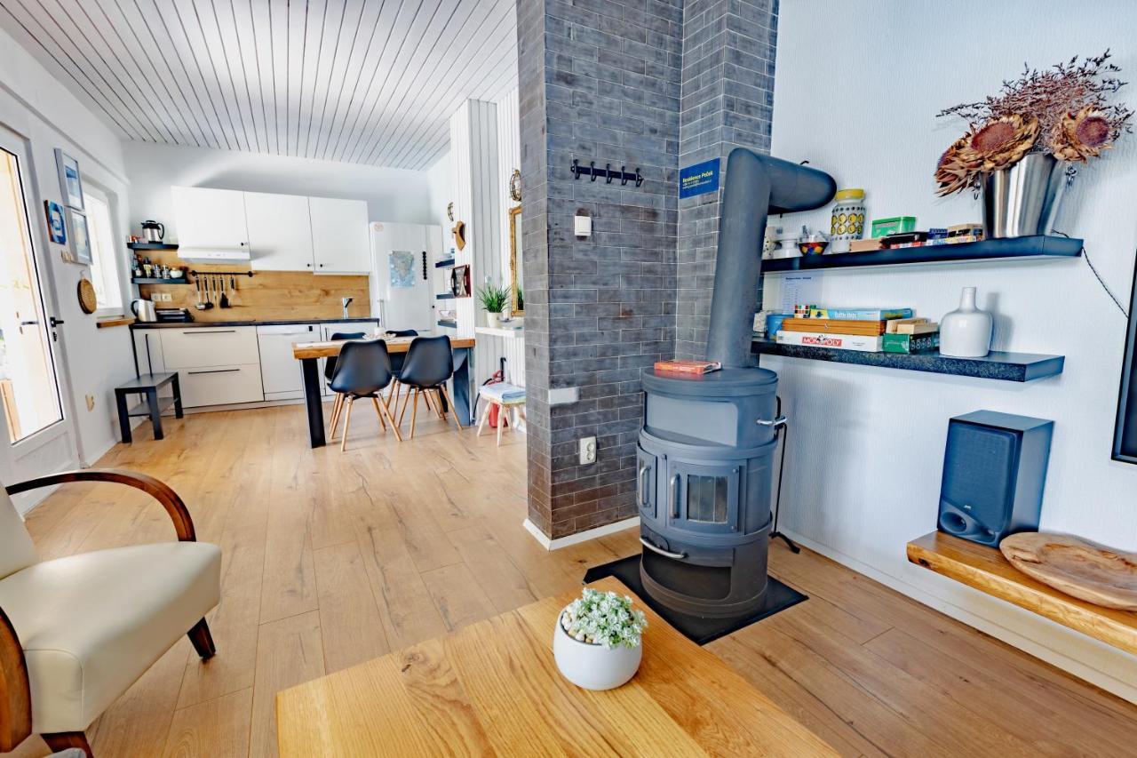 Residence Pecek Новиград Екстериор снимка