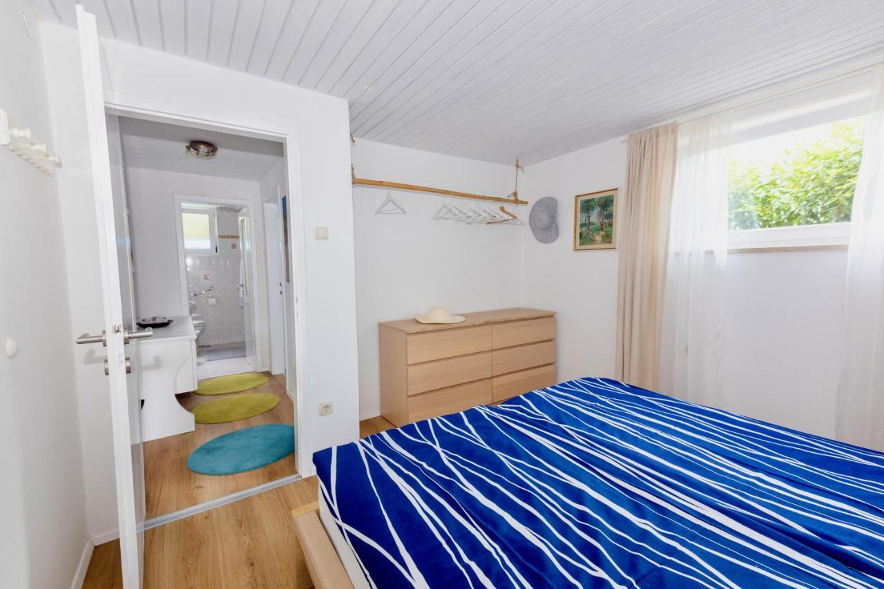 Residence Pecek Новиград Екстериор снимка