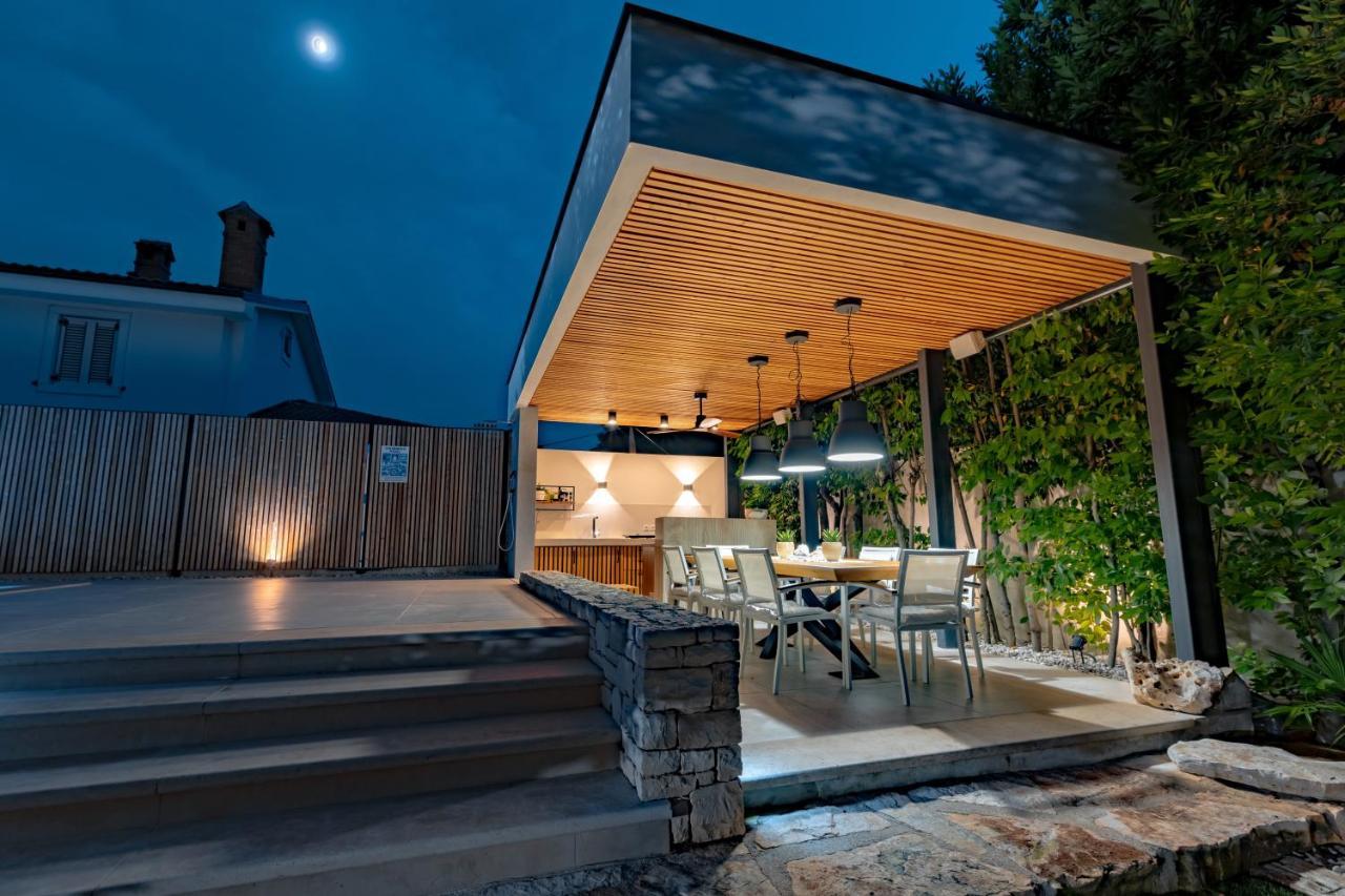 Residence Pecek Новиград Екстериор снимка
