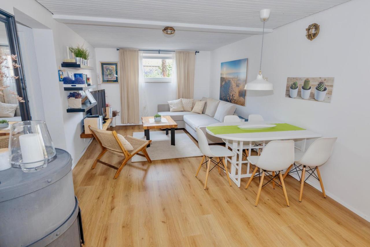 Residence Pecek Новиград Екстериор снимка