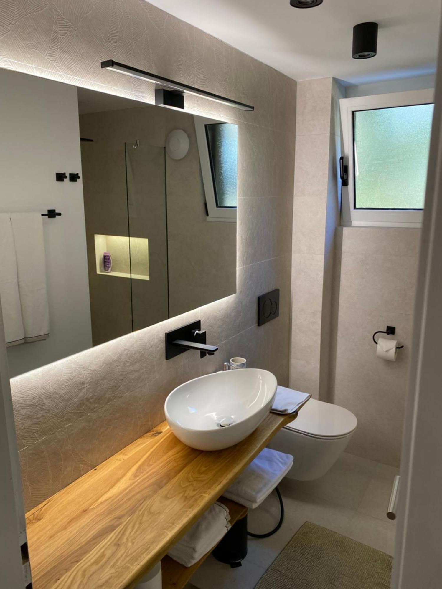 Residence Pecek Новиград Екстериор снимка